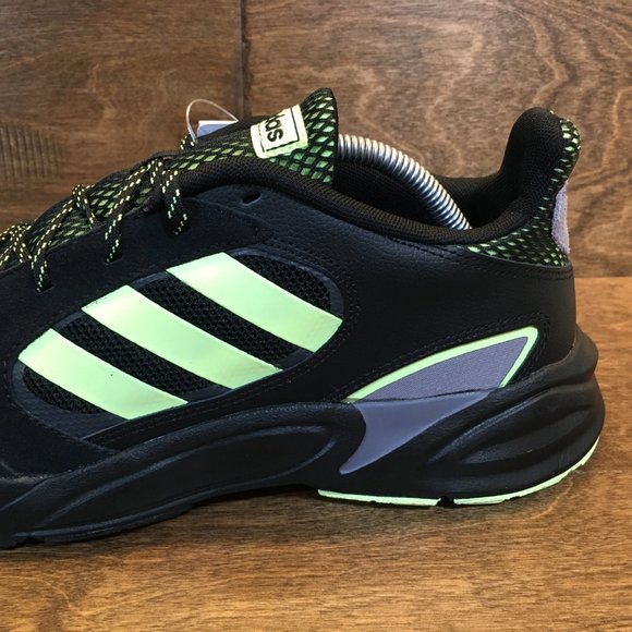 NEW Adidas 90's Valasion Running Shoes Men's 10.5 - Picture 3 of 15
